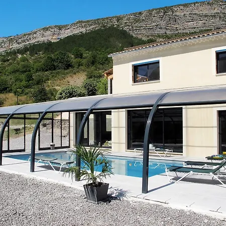 Landgut Mit Pool Remuzat